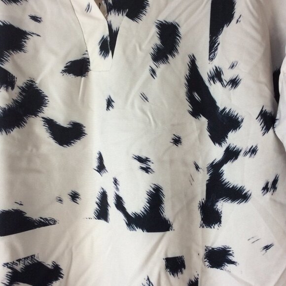 La Mode Black and White Blouse Size Medium - Picture 3 of 7